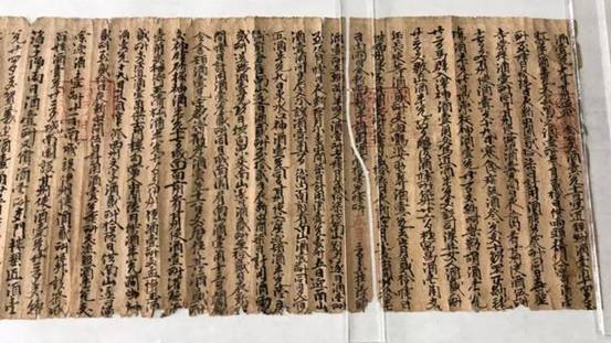 時(shí)政新聞眼｜習(xí)近平赴甘肅考察調(diào)研，首站來到敦煌莫高窟